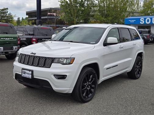 2020 Jeep Grand Cherokee Laredo