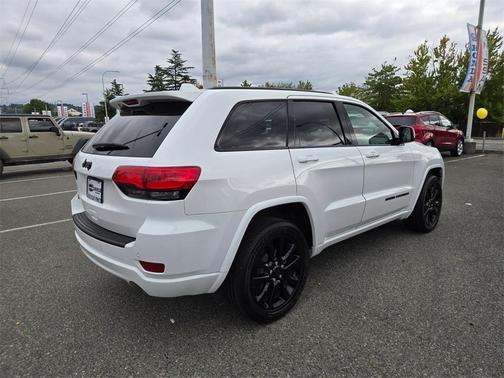 2020 Jeep Grand Cherokee Laredo