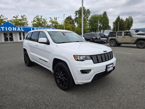 2020 Jeep Grand Cherokee Laredo
