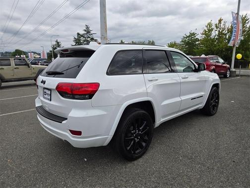 2020 Jeep Grand Cherokee Laredo