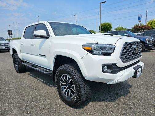 White 2022 Toyota Tacoma TRD Sport