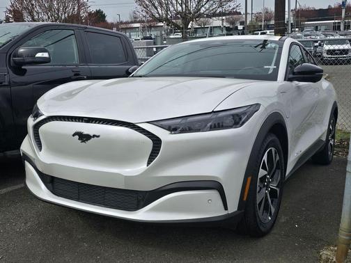 White Metallic 2025 Ford Mustang Mach-E Select