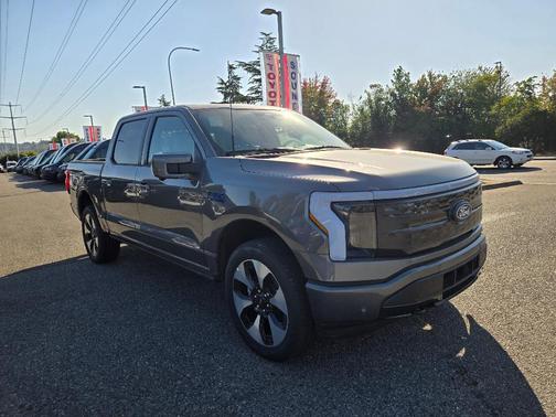 2025 Ford F-150 Lightning Platinum