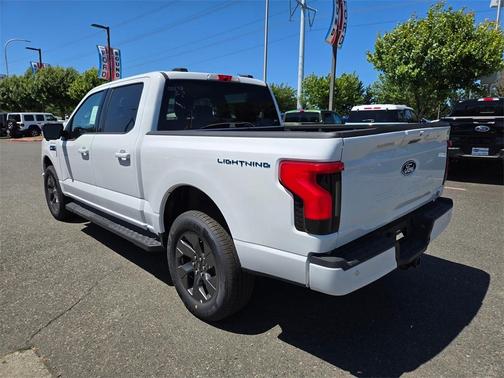 2025 Ford F-150 Lightning Flash