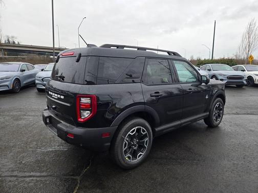 Shadow Black 2026 Ford Bronco Sport Outer Banks