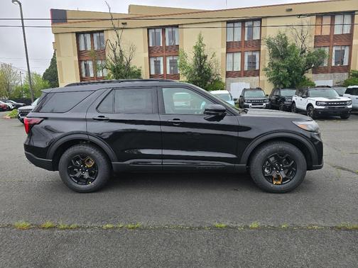 Agate Black Metallic 2026 Ford Explorer Tremor
