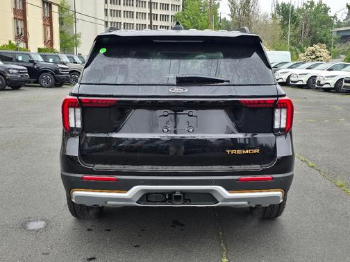 Agate Black Metallic 2026 Ford Explorer Tremor