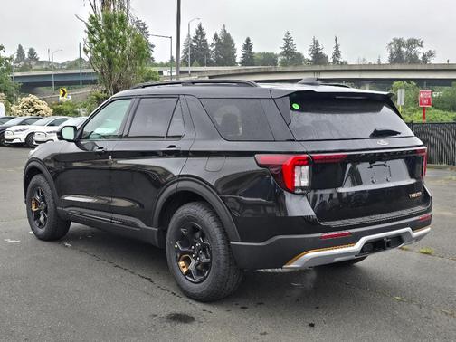 Agate Black Metallic 2026 Ford Explorer Tremor