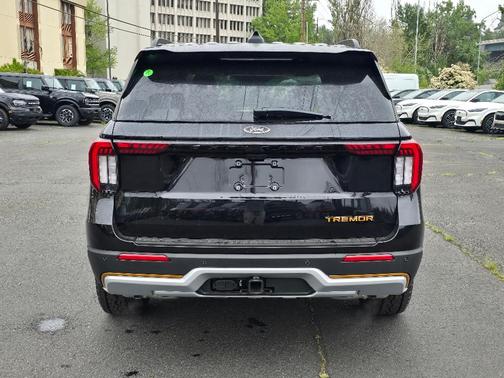 Agate Black Metallic 2026 Ford Explorer Tremor