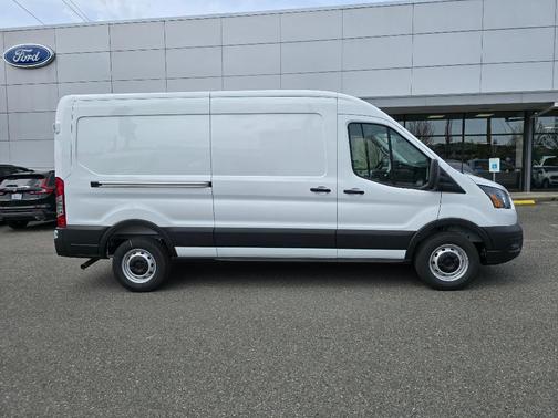 Oxford White 2026 Ford Transit-250 148 WB Medium Roof Cargo