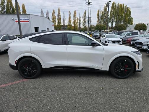 2025 Ford Mustang Mach-E GT