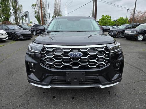 Agate Black Metallic 2026 Ford Explorer Platinum