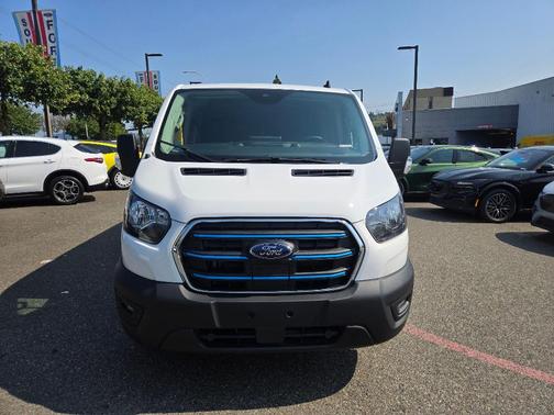 2023 Ford E-Transit Base