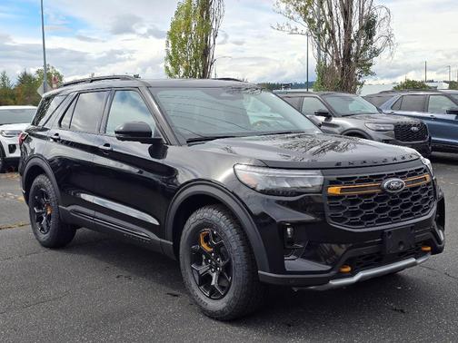 Agate Black Metallic 2026 Ford Explorer Tremor