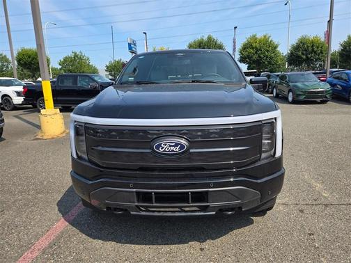 2025 Ford F-150 Lightning Platinum