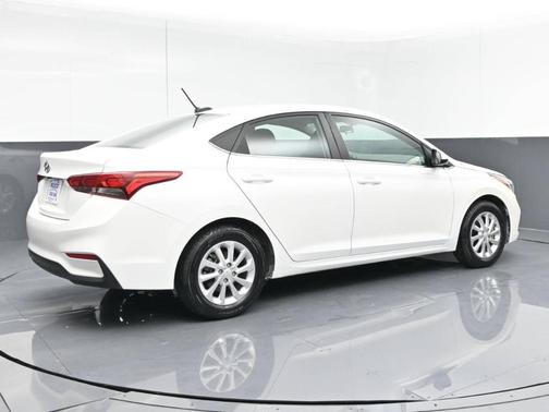 2021 Hyundai Accent SEL