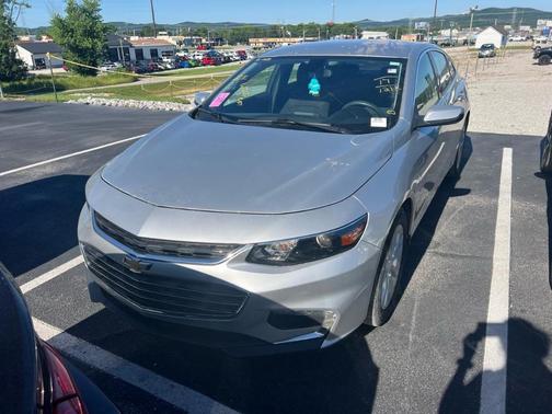Silver 2017 Chevrolet Malibu 1LT