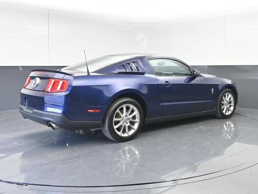 2011 Ford Mustang V6