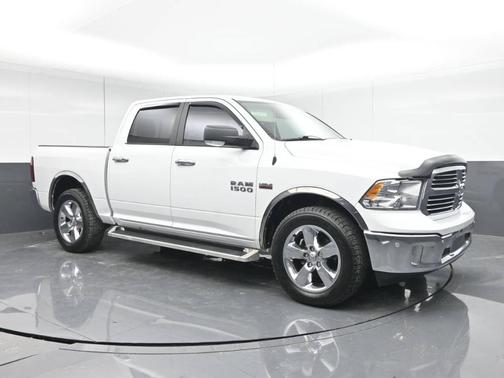 2017 RAM 1500 SLT