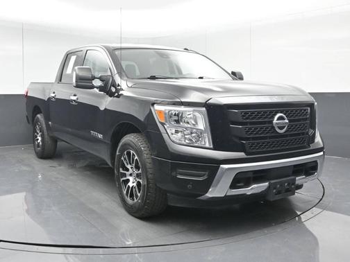2021 Nissan Titan SV