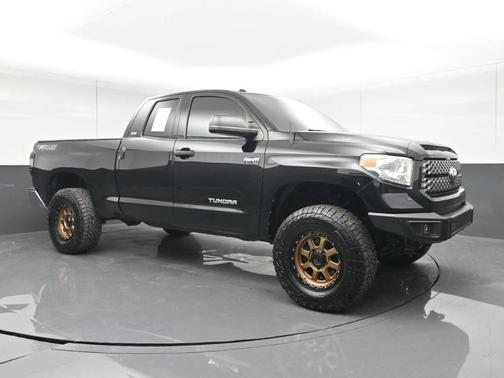 2017 Toyota Tundra SR5