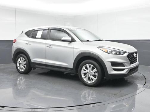 2021 Hyundai TUCSON SE
