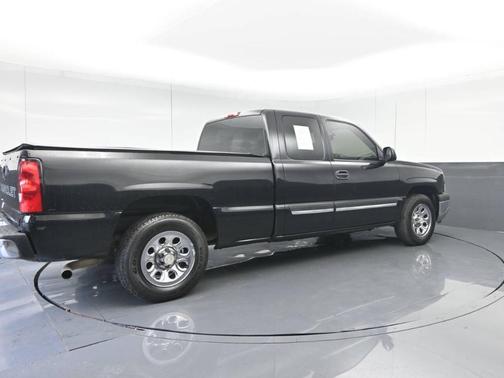 Black 2005 Chevrolet Silverado 1500 LS Extended Cab