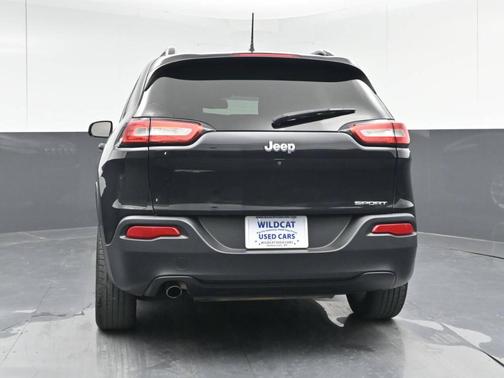 2017 Jeep Cherokee Sport