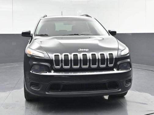2017 Jeep Cherokee Sport