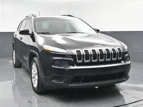 2017 Jeep Cherokee Sport