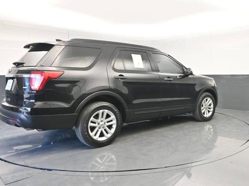 2016 Ford Explorer Base