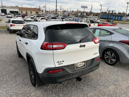 2017 Jeep Cherokee Sport 4WD