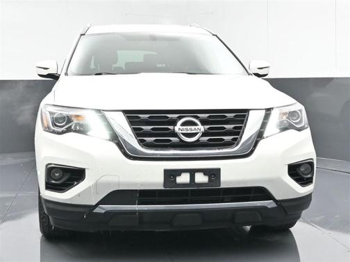 2017 Nissan Pathfinder SV