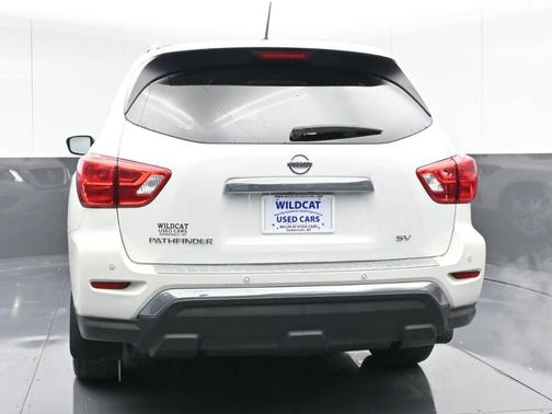 2017 Nissan Pathfinder SV