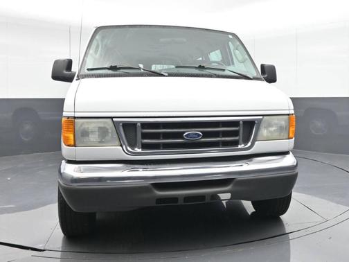 2006 Ford E350 Super Duty E-350
