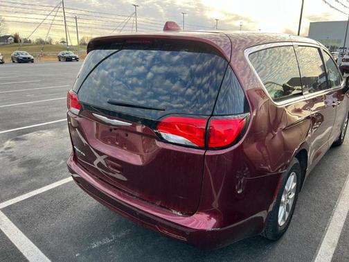 2018 Chrysler Pacifica Touring