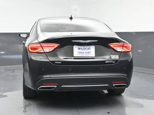 2016 Chrysler 200 C