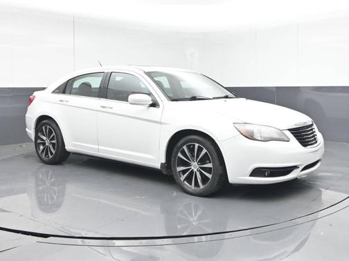 2012 Chrysler 200 S