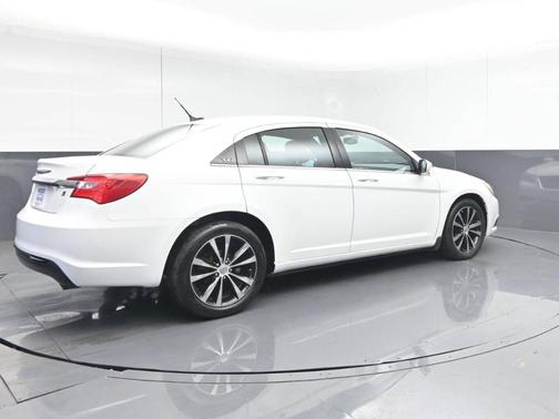 2012 Chrysler 200 S
