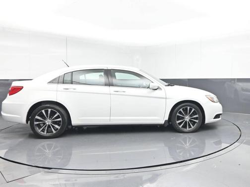 2012 Chrysler 200 S