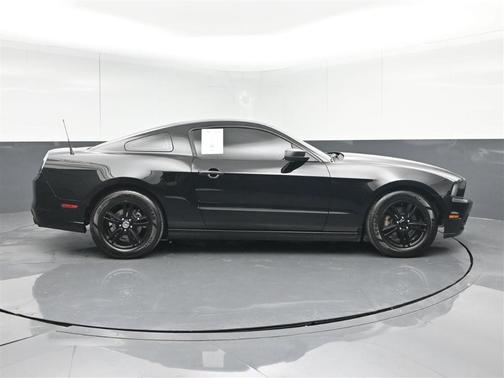 Black 2014 Ford Mustang V6