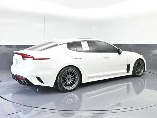 2022 Kia Stinger GT-Line