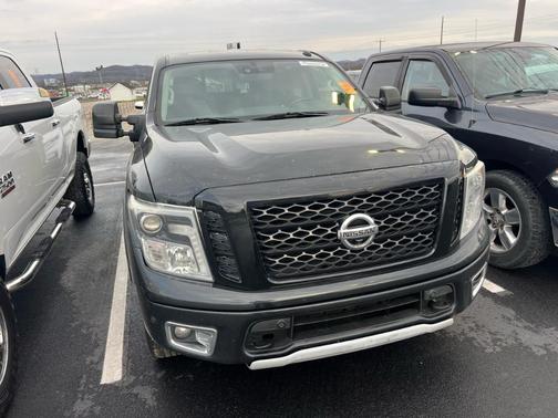 2017 Nissan Titan PRO-4X