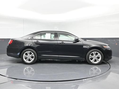 2019 Ford Taurus SE