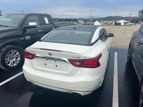 Pearl White 2016 Nissan Maxima 3.5 Platinum
