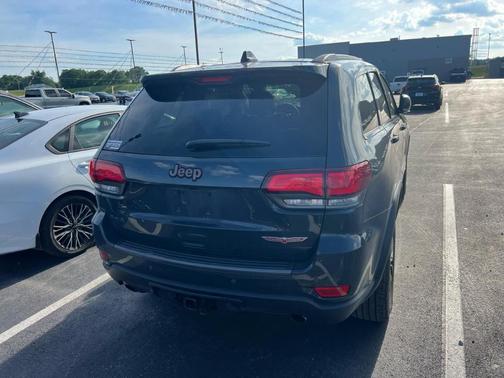 Gray 2018 Jeep Grand Cherokee Trailhawk