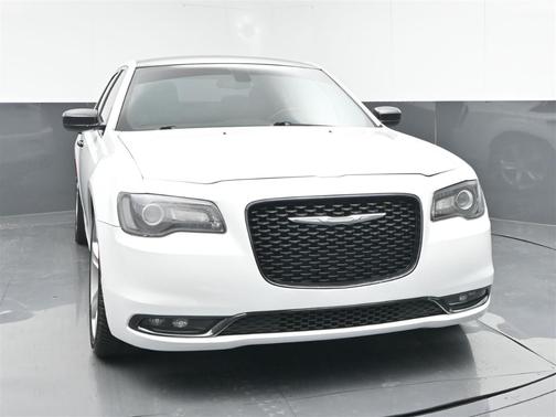 2019 Chrysler 300 S