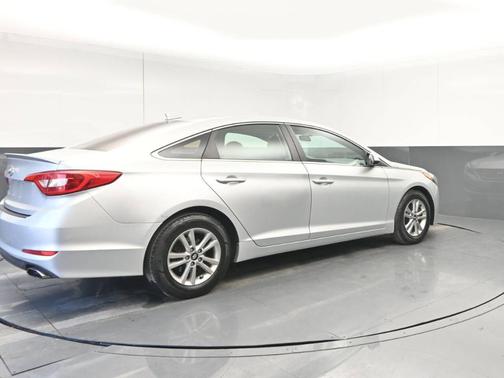 2016 Hyundai SONATA 2.4