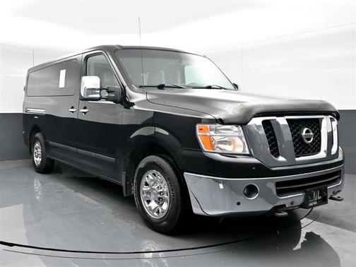 2013 Nissan NV Passenger NV3500 HD SL V8