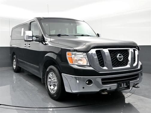 2013 Nissan NV Passenger NV3500 HD SL V8